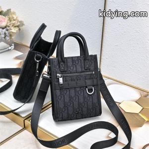 実用性抜群 縦型ミニショルダーバッグ 軽量 dior コピーブランド ディオール コピーブランド コピーkidying26KzCuSb