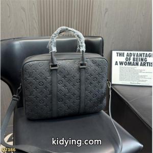 LOUIS vuitton スーパーコピー新作☆☆ルイヴィトン スーパーコピービジネスバッグコピーMonogram Empreinte収納性抜群kidying26H19Pzu
