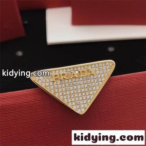お洒落&&prada コピープラダ コピー ブローチコピー2026流行り使い勝手男女兼用4色kidying26eK5f0b