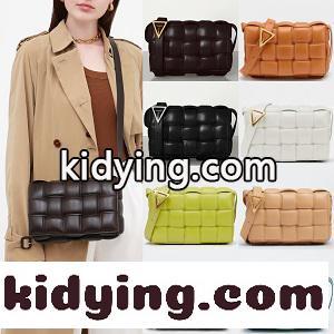 21年のトレンドBOTTEGA veneta コピー ショルダーバッグ ボッテガヴェネタ コピー コピー販売 BV077 PADDED CASSETTEkid26j0nGjm