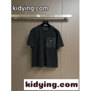 カジュアル 上品 プラダ コピーブランド Tシャツ 偽物 異素材ディテール 半袖Tシャツ ブラックkid26Tvy8Tf