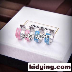 miu miu コピーブランド エナメル ロゴ フープピアス ミュウミュウ コピーブランド イヤリング 偽物kid26ymyi8b