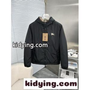 シンプル 洗練された バーバリー コピー パンチングロゴ フーデッドジャケット 偽物 ブラックkid26nC89Pf