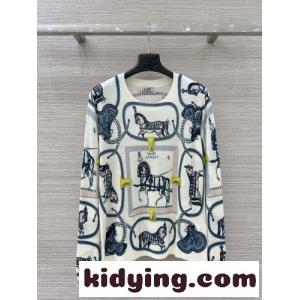 目を引く エレガント クルーネックニット エルメス コピー ニット コピー アイボリーkid26S55D0b