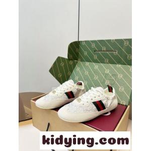 グッチ コピー シフト GG クリスタル ウィメンズ スニーカー スーパーコピー ホワイトkid26OjK5Xn