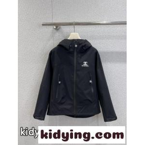 洗練された カジュアル フーデッドブルゾン シャネル ブランド コピー ジャケット 偽物 ブラックkid26PDSbim