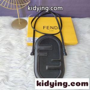 スタイリッシュ スマホホルダー フェンディ スーパーコピー 偽物 フォンポーチ ブラックkid26eemKfy