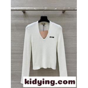シンプル カシミヤ＆ウール リブニット ミュウミュウ スーパーコピー セーター 偽物 ホワイトkid268955TD