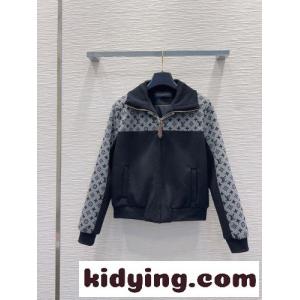 スタイリッシュ モノグラム ルイ・ヴィトン ジャケット スーパーコピー ブルゾンkid26b8jWji