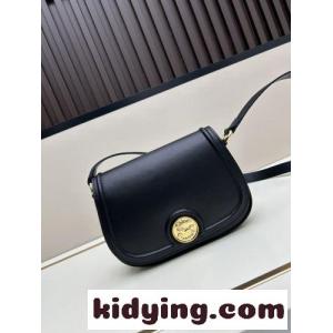 クロエ バッグ スーパーコピー グレインレザー Horse Medalサドルバッグ ブラックkid26meWfOD