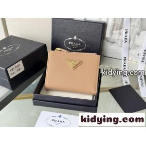 大人気 シンプル 上品 プラダ スーパーコピー 財布 コピー 二つ折り財布 カードケース ベージュkid26zSviqC