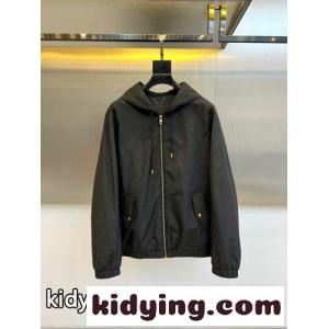 ルイ・ヴィトン ジャケット 偽物 上品 カジュアル モノグラム フーデッドジャケット ブラックkid260DCmSv