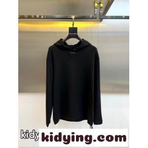 シンプル 着回し フード付き プルオーバー プラダ コピー Tシャツ 偽物 合わせやすい ブラックkid264jey4b