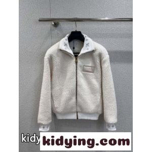 レザーパッチフリースブルゾン ルイ・ヴィトン ジャケット 偽物 ユニセックス ホワイトkid26m45Lny
