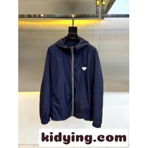 携帯しやすい パッカブル フード付きジャケット プラダ ブランド コピー ジャケット コピー ブルーkid261zWbiq