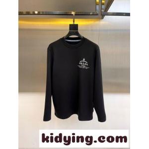 シンプル ロゴ クルーネック 長袖Tシャツ プラダ ブランド コピー Tシャツ 偽物 ブラックkid26nGvWPf