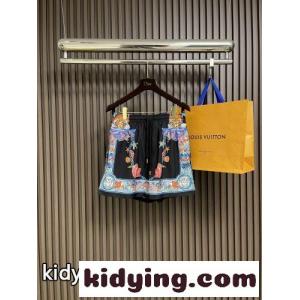 カジュアル ショートパンツ コーラル シアター ヴェルサーチ コピーェ パンツ 偽物 ブラックkid264vCSPr