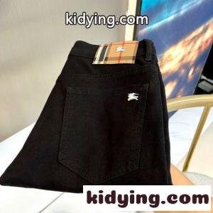 シンプル 合わせやすい メンズ デニムパンツ バーバリー コピー ジーンズ 偽物kid26T5nKXD