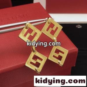 FFロゴ 2連 ドロップピアス フェンディ スーパーコピー イヤリング 偽物 洗練された ゴールドkid26uaey4j