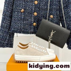 洗練された カジュアル トッズ スニーカー コピー 上品 スエードスニーカー ベージュkid26zyeuue