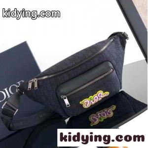 dior ブランド コピー AND KAWS Rider 2.0 ベルトバッグ スーパーコピー メンズバッグ ブラックkid26y495rm