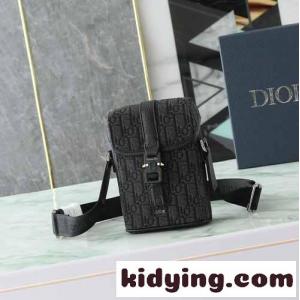 dior コピーブランド Hit the Road バーティカル フラップ付き メッセンジャーバッグ ミニ スーパーコピー ブラックkid260L9PLz