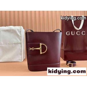 gucci コピー 73 ミディアム バケットバッグ グッチ コピー バッグ スーパーコピー 833660 レッドkid26zm8nGj