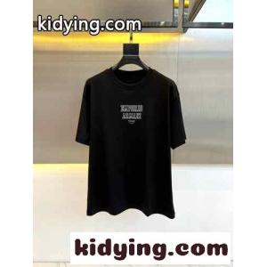 シンプル 刺繍入り アルマーニ コピーブランド Tシャツ コピー クルーネック ブラックkid26LXr4vu