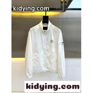 シンプル カジュアル ロゴ入り ブルゾン プラダ コピー ジャケット コピー ホワイトkid26ra8jWn