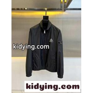 シンプル カジュアル ロゴ入り ブルゾン プラダ ブランド コピー ジャケット コピー ブラックkid26iSfWzy