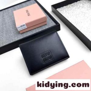ミュウミュウ スーパーコピー 財布 コピー 定番 2つ折り財布 小銭入れ付き レディース ブラックkid26fKveSr