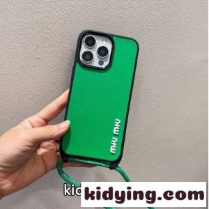 シンプル 上品 スマホケース ミュウミュウ コピーブランド アイフォンケース 偽物 iPhone16 グリーンkid26neWnSf