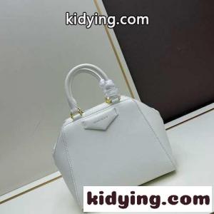 アンティゴナキューブ ミディアム ハンドバッグ ジバンシィ コピー バッグ コピー ホワイトkid26Lnaq8r
