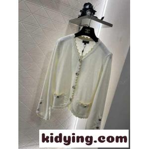シャネル コピー セーターコピー トップス Ｖかたち 薄い 秋服 ニット 柔らかい ホワイトkid26aa8vya