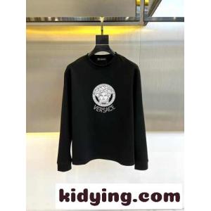 シンプル ロゴ入り クルーネック スウェットシャツ ヴェルサーチ スーパーコピーェ Tシャツ コピー ブラックkid26DCSvue