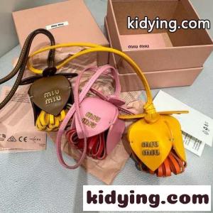 可愛い ロゴ入り レザー トリック ミュウミュウ ブランド コピー キーホルダー コピー バッグチャームkid26ryqWfy
