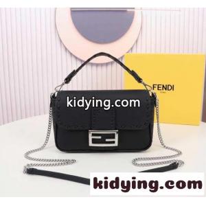 大人気 バゲット スモール ショルダーバッグ フェンディ スーパーコピー バッグ スーパーコピー ブラックkid26O5DiOb