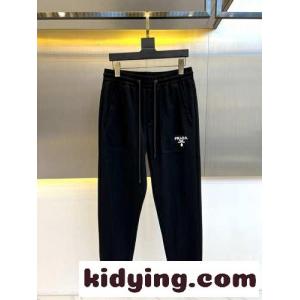 カジュアル ロゴ入り プラダ コピー パンツ コピー メンズ スウェットパンツ ブラックkid26X99jGv