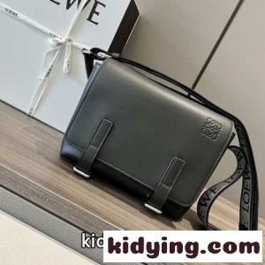 人気 メンズ ミリタリー メッセンジャーバッグ ロエベ コピー バッグ コピー ブラックkid26rObKTz