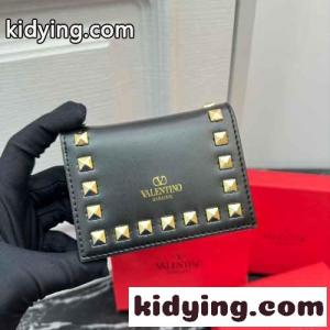 ロックスタッズ スモール ウォレット ヴァレンティノ コピー 財布 コピー ブラックkid26W5P5zu