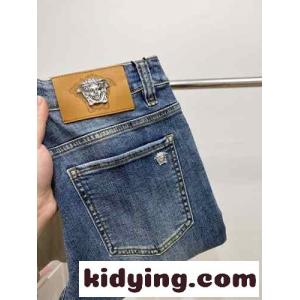 ヴェルサーチ スーパーコピーェ ジーンズ 偽物 合わせやすい ストレッチ メンズ デニムパンツkid264HryOf