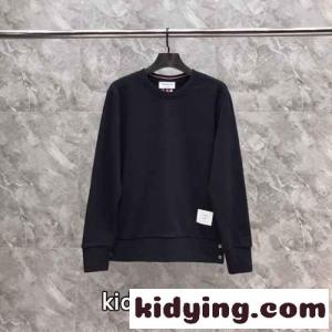 定番 カジュアル クルーネック スウェットシャツ トムブラウン ブランド コピー Tシャツ コピー ブラックkid26OLHzSr