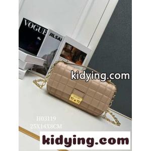 マイケルコース スーパーコピー TRIBECA キルテッド レザー ショルダー スモール スーパーコピー ベージュkid26mWvGPD