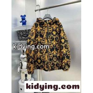 着回し力抜群 リバーシブル ヴェルサーチ コピーブランドェ ダウンジャケット コピー メンズkid26PLbSPv
