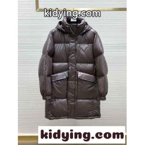 冬の定番 ロングダウンジャケット プラダ コピー ダウンジャケット スーパーコピーkid26myqyqm