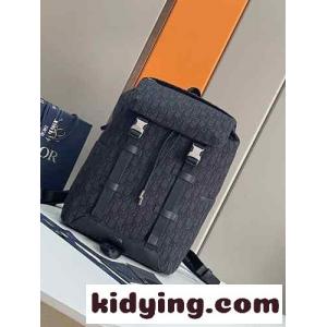 機能的で大容量 クリスチャン・ディオール スーパーコピー バッグ dior スーパーコピー EXPLORER バックパック コピーkid26r81zme