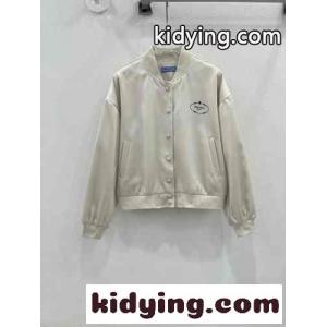 カジュアル 人気 ロゴプリント 立ち襟 ブルゾン プラダ コピー ジャケット コピー ホワイトkid26viuiSD