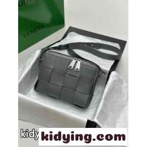 イントレチャートレザー ショルダーバッグ ボッテガ・ヴェネタ バッグ コピー グレーkid269bOnKr