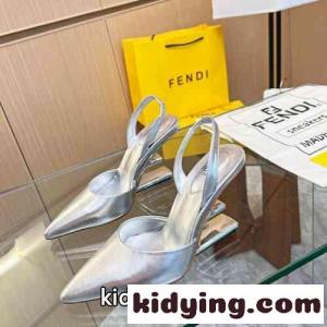 洗練された フェンディ スーパーコピー ファースト スリングバックシューズ ハイヒール コピー シルバーkid26P5HPbq