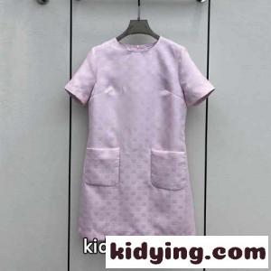 ミュウミュウ コピー ワンピース コピー 半袖 ドレス 上品 エレガント ロゴ総柄kid26n0Dyay